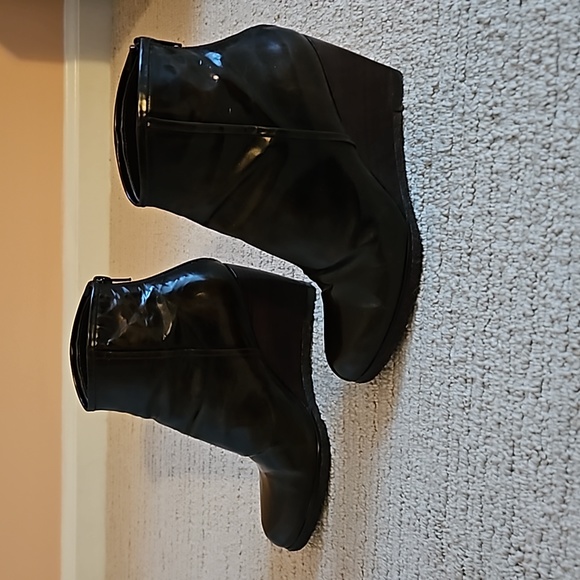 Stuart Weitzman Leather Wedge Boots - Picture 2 of 9